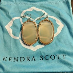 Kendra Scott Large Danielle Earrings